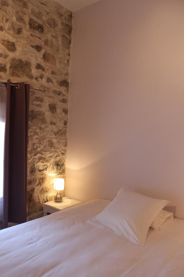 Le Mas De Roux Chambres D'Hotes Bragassargues Bagian luar foto